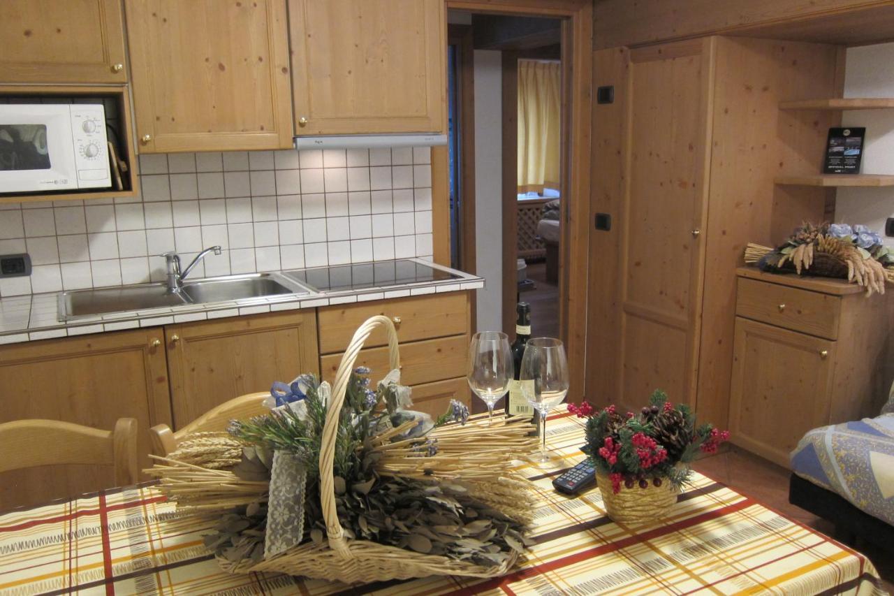 Chalet Del Sole Per Gruppi Livigno Oda fotoğraf